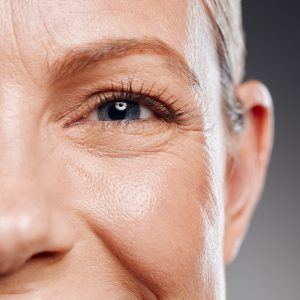 Eyelid and brow lift article image